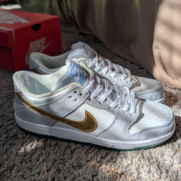Nike Other - Nike White and Gold Sneakers